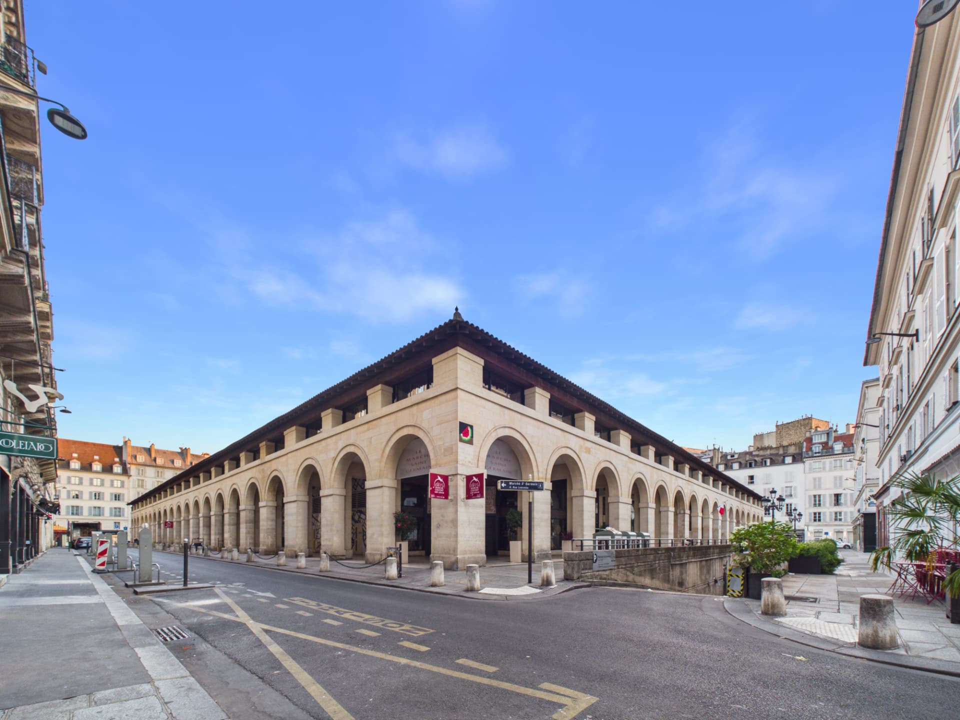 Marché Saint-Germain, rue Lobineau, 6ᵉ arrondissement de Paris